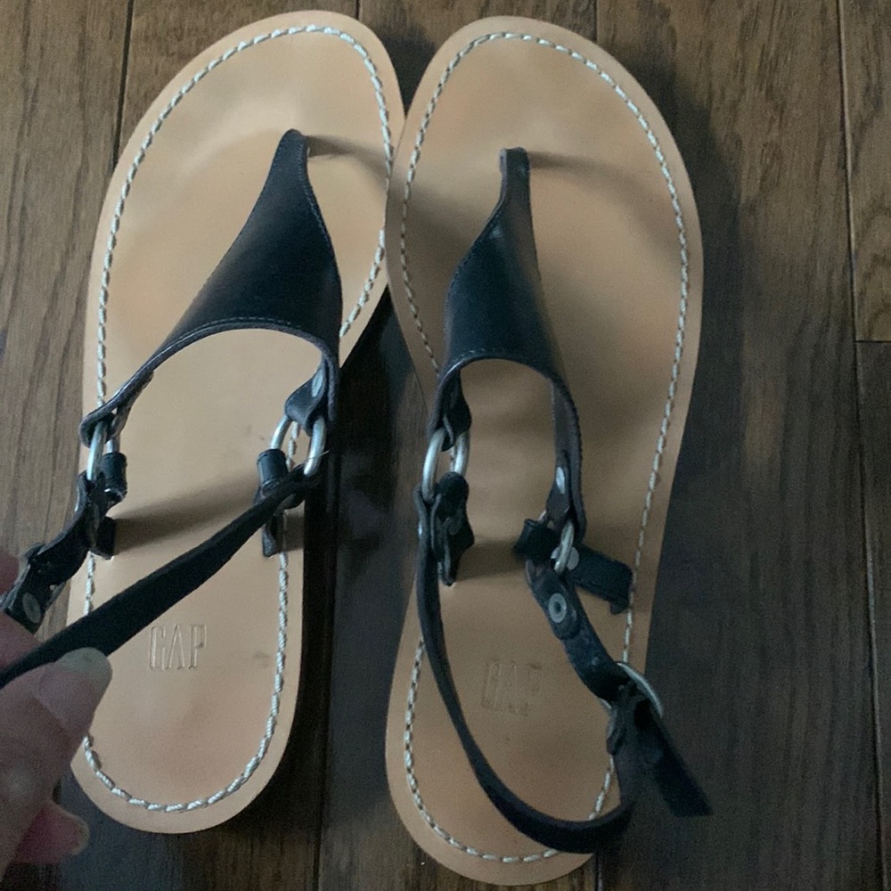GAP Black Leather Sandals -Size 7 - Excellent Condition